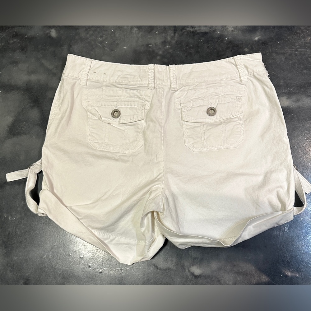 2 Vintag Fashion Bug Khaki shorts - Picture 7 of 7